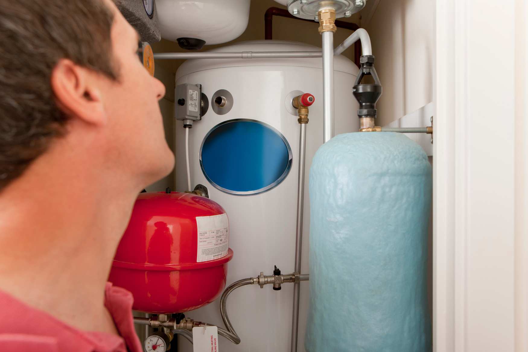 Is Your Water Heater About to Fail? Warning Signs Connecticut Homeowners Shouldn’t Ignore image